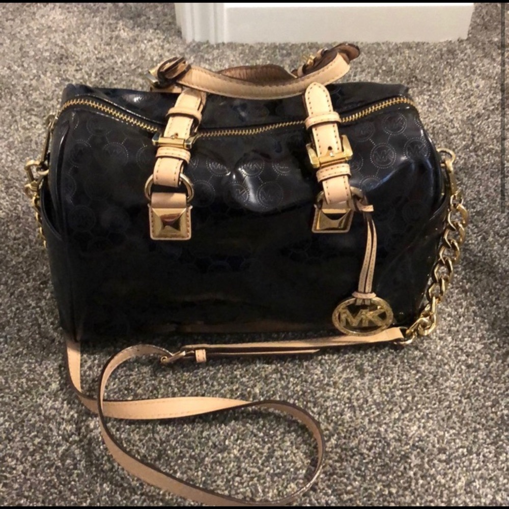 Michael kors crossbody!